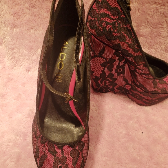 Aldo pink with black lace shoes - Picture 3 of 4